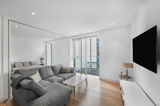 1-bed flat on Ariel House 144 Vaughan Way, London Dock, £650,000