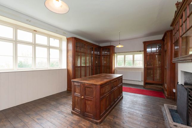 Stables Flat