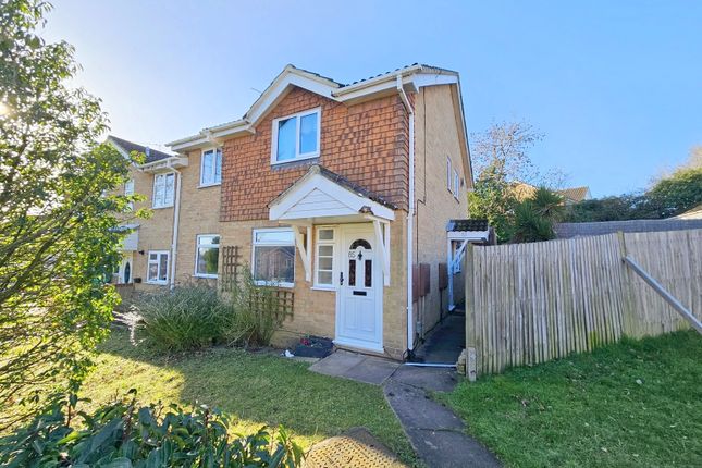 Thumbnail Flat for sale in Maltby Way, Lower Earley, Reading
