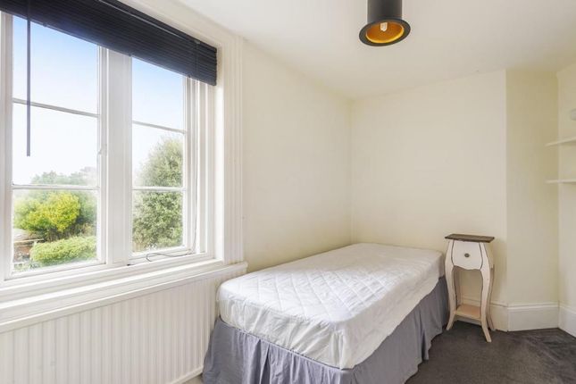 Flat to rent in Bacon Lane, Hayling Island