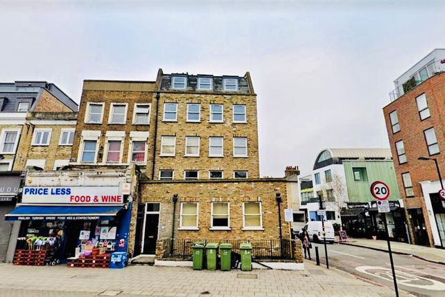 Thumbnail Flat to rent in Queen's Road, London