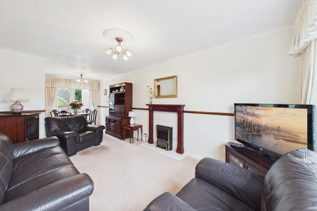 54, Crispin Drive, Sheffield photo 2