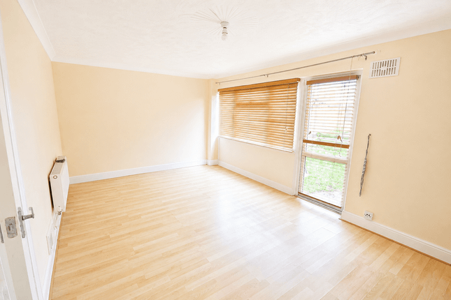 17, Hudson Road, Canterbury photo 4