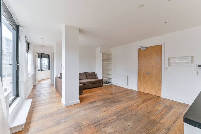 Flat to rent in Surrey House, Central Croydon, Croydon