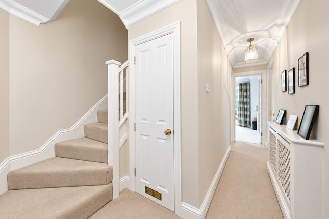26, Westbury Lodge Close, Pinner photo 2