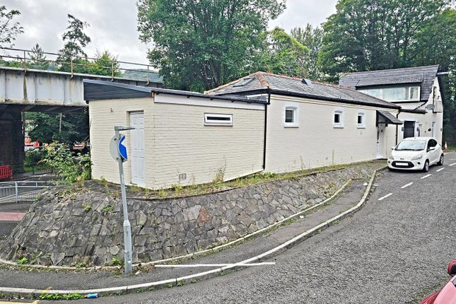 Thumbnail Bungalow to rent in Mill Street, Pontypridd