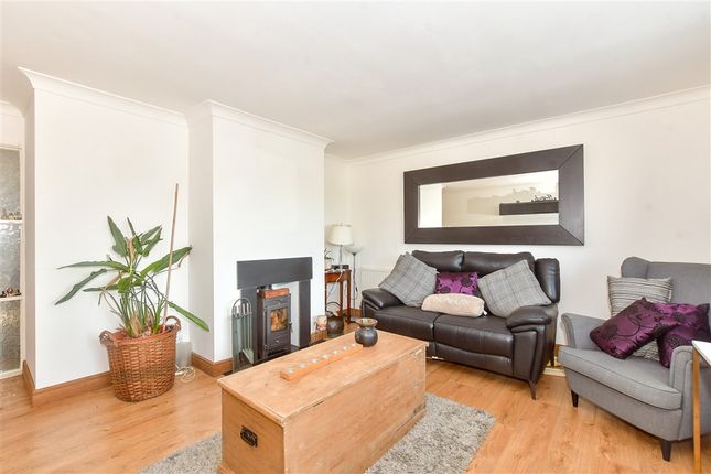 Ruskin Way, Waterlooville photo 4