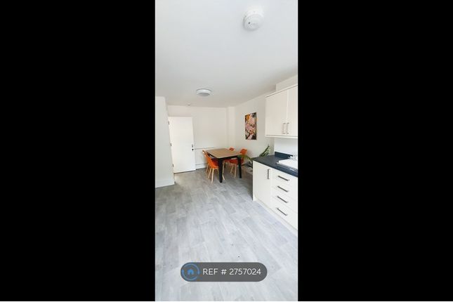 Upper Stone St, Flat Room, Maidstone photo 5