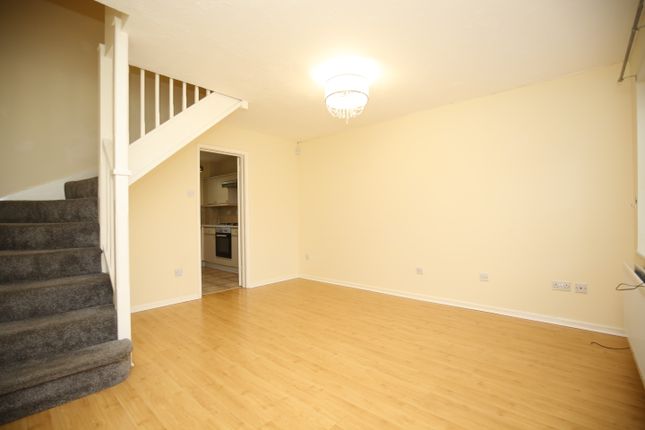 Newlands Road, Atherstone photo 3