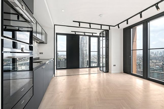 S2402 One Crown Place, 19, Sun Street, London photo 4