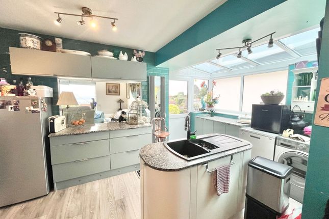 78, Dolphin Court Road, Paignton photo 4
