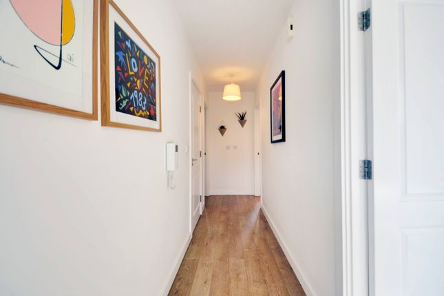 Hallway (1).Jpg
