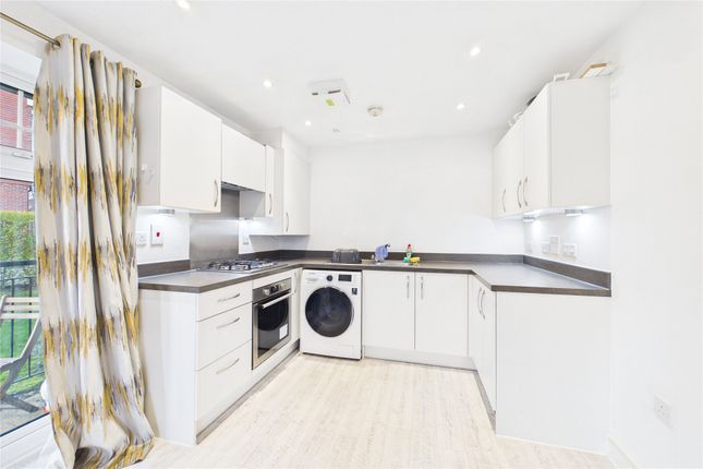 Flat 1, Bentley Court, 2, Skinner Drive, Wokingham photo 3