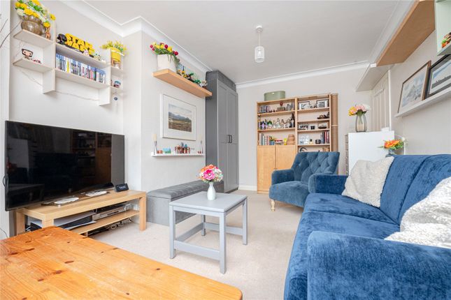 32, Grange Avenue, Twickenham photo 4