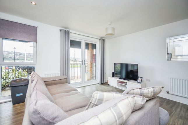 Flat for sale in Knights Templar Way, Rochester, Kent
