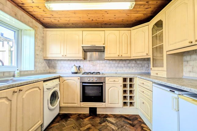 4 Glanmorlais, Merthyr Tydfil photo 2