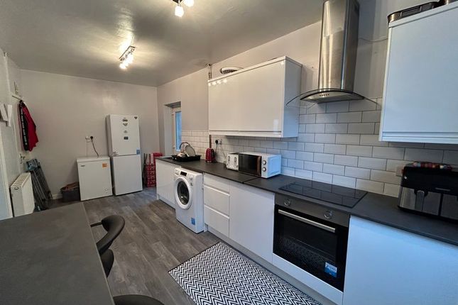 27, Yew Street, Merthyr Tydfil photo 2
