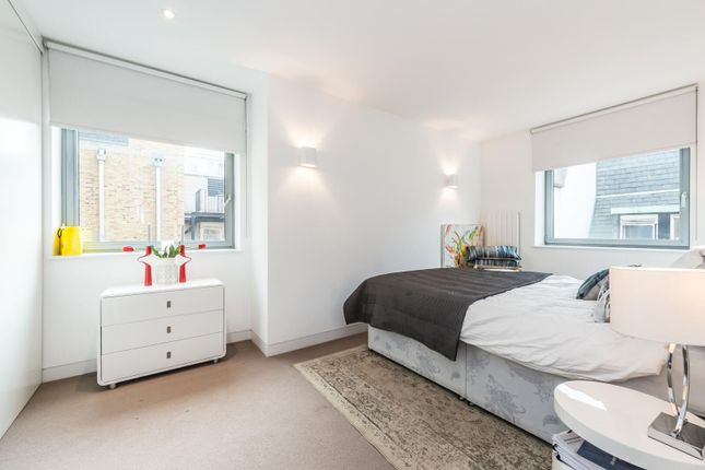 Apartment 8, 11, Picton Place, London photo 4