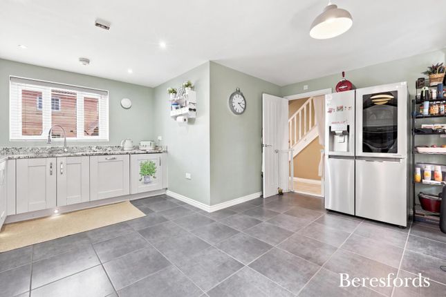 61, Hibbert Drive, Essex photo 4