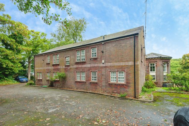 Apartment 14 Eccleston Hall,, Prestbury Drive, Merseyside photo 4