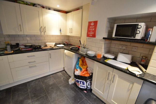 Thumbnail Semi-detached house to rent in Ash Road, Headingley, Leeds