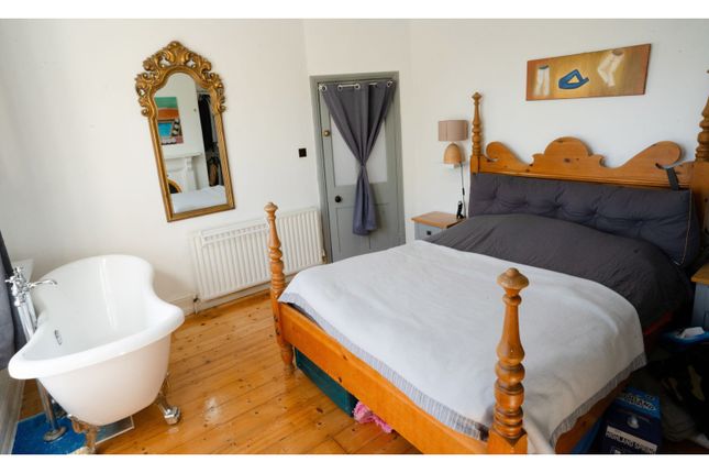 End terrace house for sale in Waverley Road, Bristol