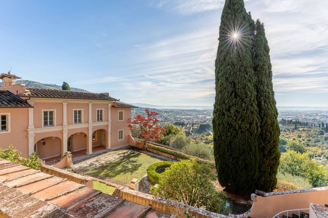 Thumbnail Villa for sale in Via Delle Cave, Pescia, Toscana