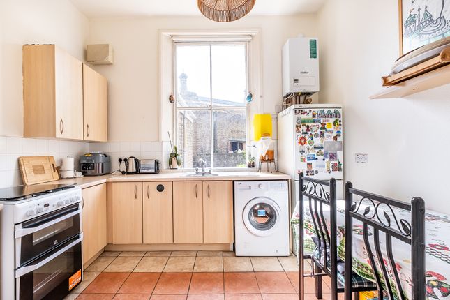 Flat for sale in Goldney Road, London