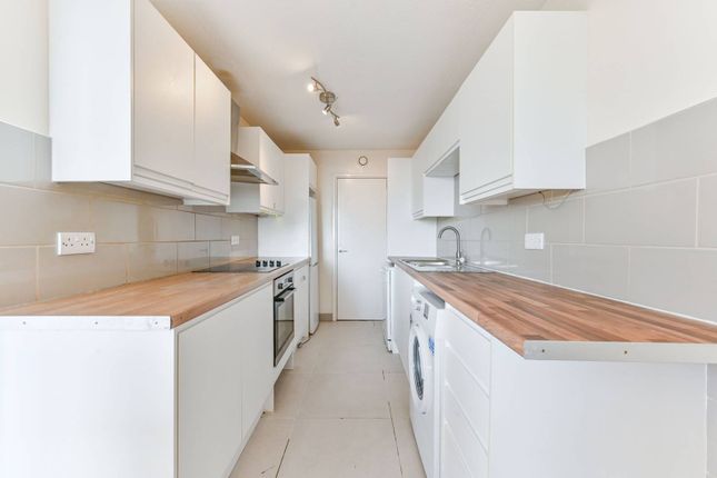 Thumbnail Flat to rent in Turnpike Link, Croydon