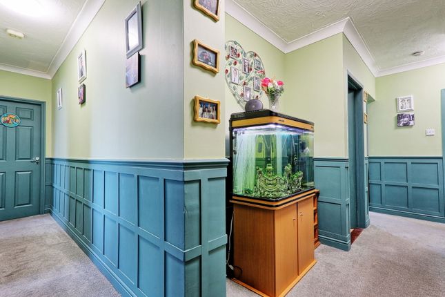 12, Pantile Hill, Southminster photo 3
