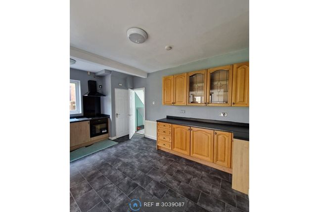Lawfred Avenue, Wednesfield, Wolverhampton photo 4