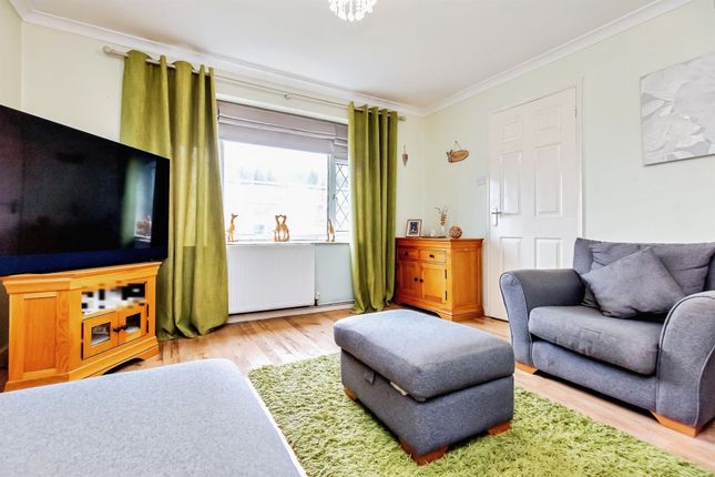 21, Lee Way, Raunds photo 2