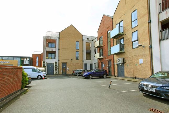 17, Poyner Court, Telford photo 2