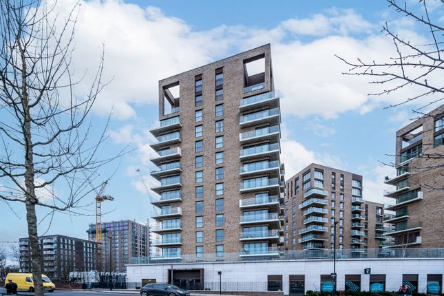 Flat for sale in Patterson Tower, Kidbrooke, London