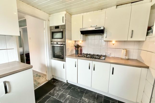 64 Westsprink Crescent, Stoke-On-Trent photo 3
