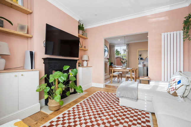 123, High Street, Northwood photo 3