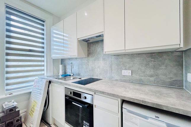 Flat 3, 7, Byron Road, WORTHING photo 3