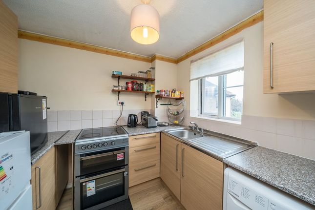 32, Kilberry Close, Isleworth photo 2