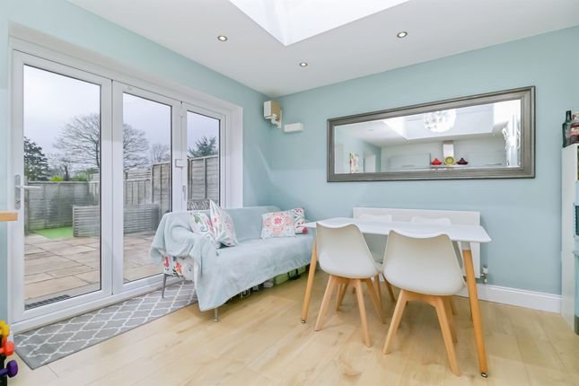 32, Fairfield Rise, Llantwit Major photo 4