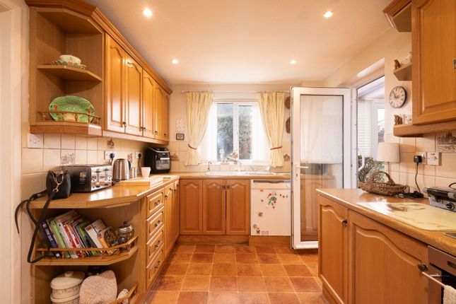 2, Isca Close, Ross-on-Wye photo 2