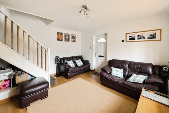 26, Wingfield Gardens, Camberley photo 3