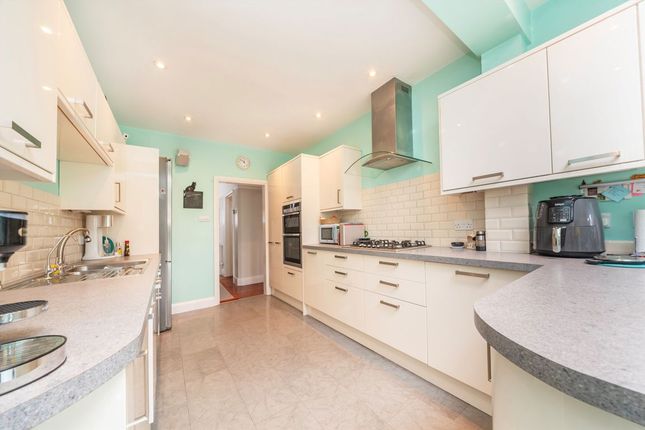 21, Balfour Road, London photo 2