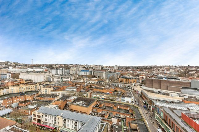 Flat 1115, Eclipse, Broad Weir, Bristol photo 4