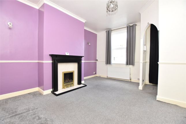 82, Springfield Road, Leeds photo 2