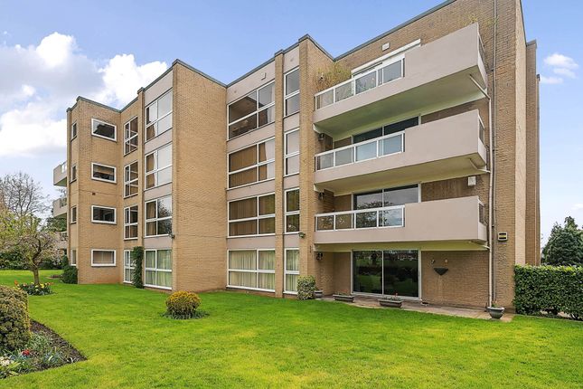 Thumbnail Flat for sale in Cavendish Avenue, Windsor Court