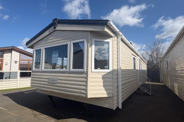 3-bed caravan on 3, Felixstowe Beach Holiday Park, Felixstowe, £43,995