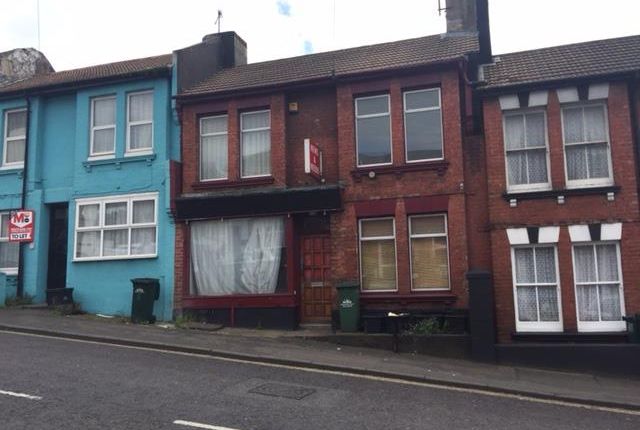 2 bed property for sale in Bear Road, Brighton