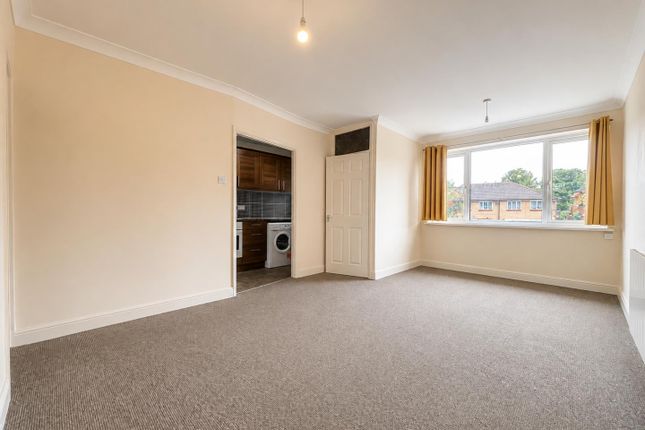 341A, Milton Road, Waterlooville photo 2