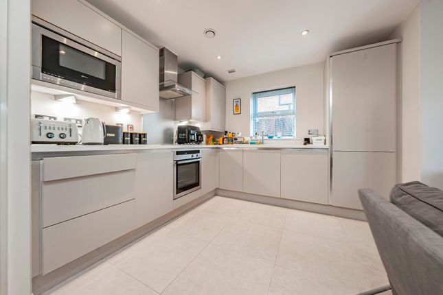1 Quarella Gardens, Ascot photo 4