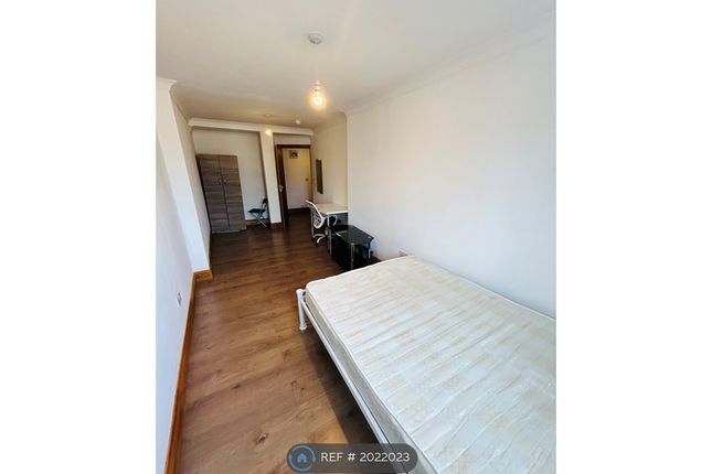 Flat to rent in West Street, Brighton And Hove
